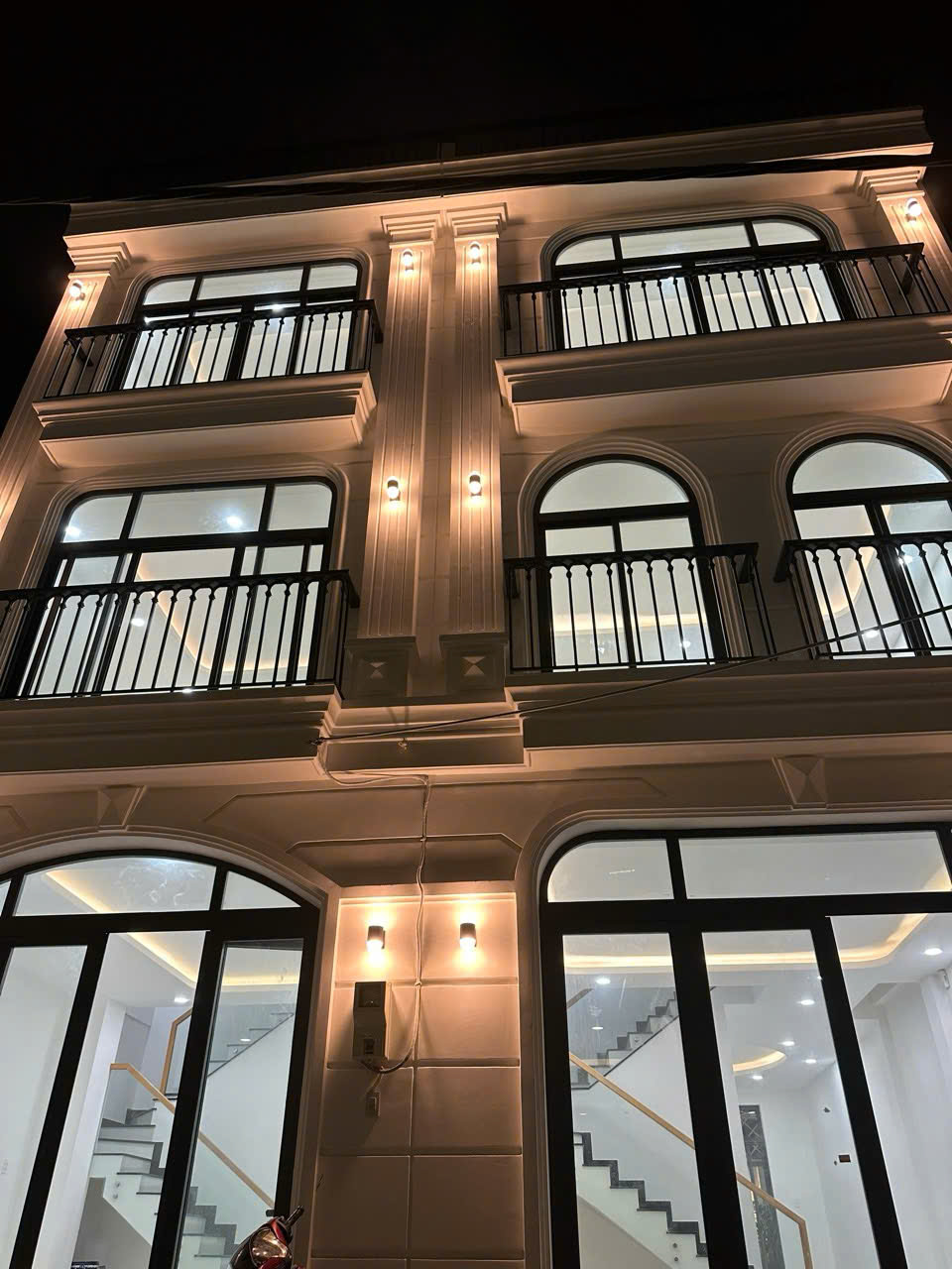Bán Toà nhà Căn Hộ Dịch Vụ Mới Xây
